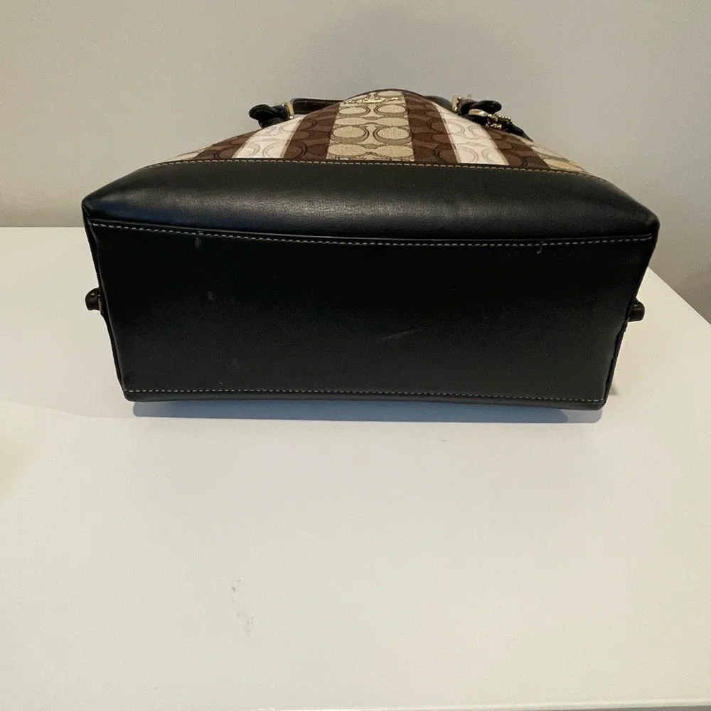 Coach Mollie Tote 25 and Wristlet in Signature Jacquard with Stripes - Picture 9 of 13